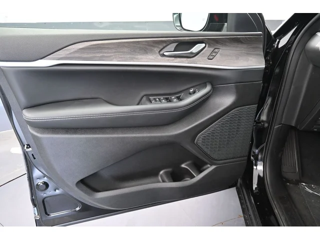 Nuevos JEEP GRAND CHEROKEE L à Estados chez autogozo