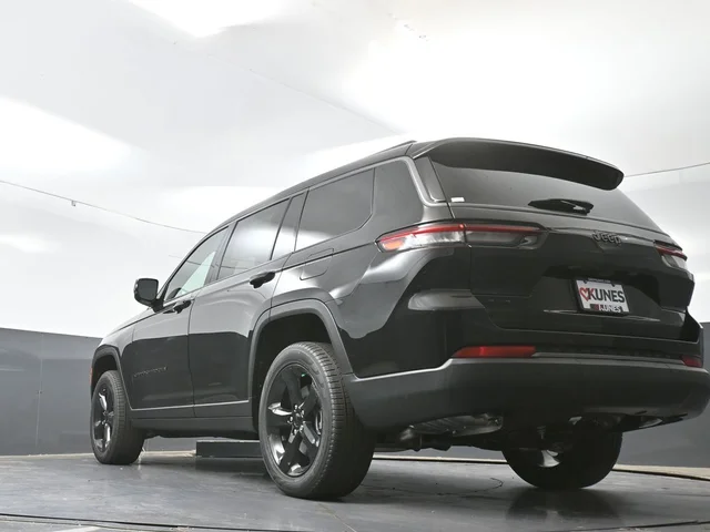 Nuevos JEEP GRAND CHEROKEE L à Estados chez autogozo