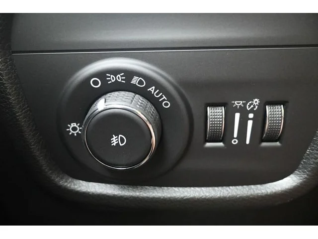 Nuevos JEEP GRAND CHEROKEE L à Estados chez autogozo