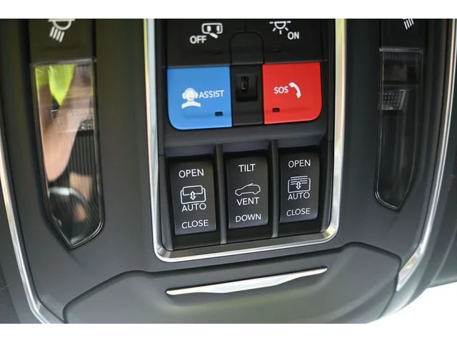 Nuevos JEEP GRAND CHEROKEE L à Estados chez autogozo