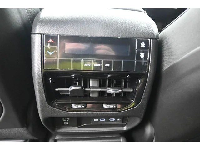 Nuevos JEEP GRAND CHEROKEE L à Estados chez autogozo