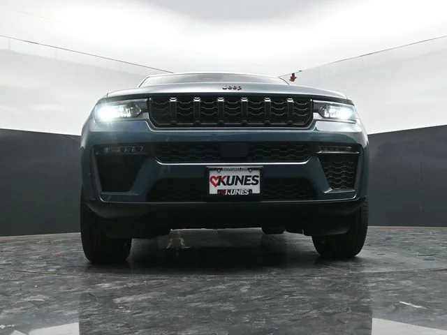 Nuevos JEEP GRAND CHEROKEE L à Estados chez autogozo