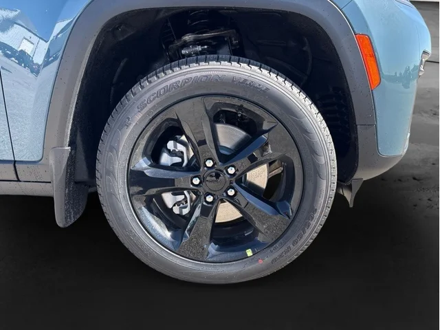 Nuevos JEEP GRAND CHEROKEE L à Estados chez autogozo