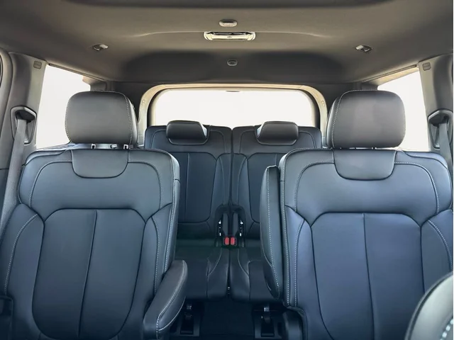 Nuevos JEEP GRAND CHEROKEE L à Estados chez autogozo