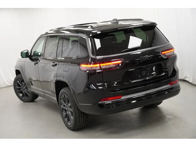 Nuevos JEEP GRAND CHEROKEE L à Estados chez autogozo