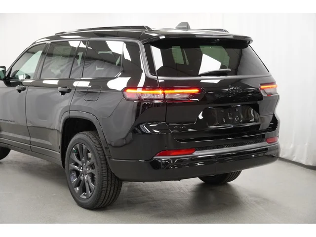 Nuevos JEEP GRAND CHEROKEE L à Estados chez autogozo