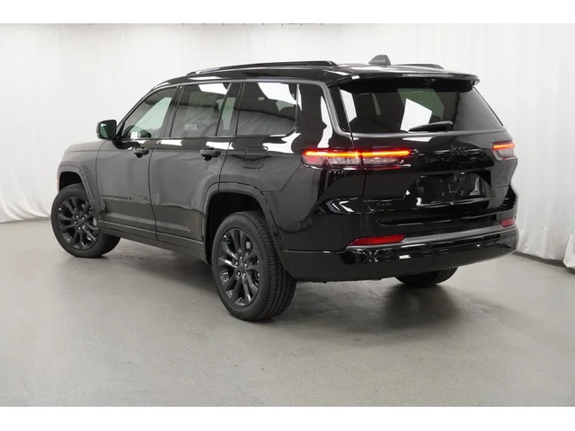 Nuevos JEEP GRAND CHEROKEE L à Estados chez autogozo
