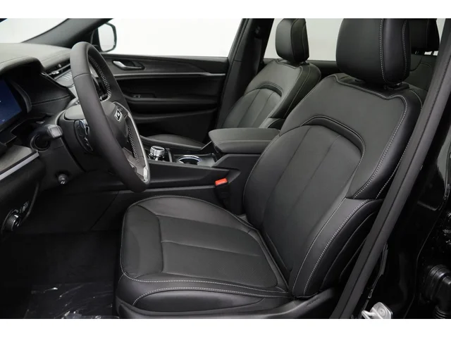Nuevos JEEP GRAND CHEROKEE L à Estados chez autogozo
