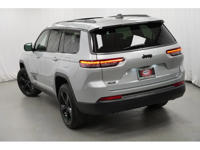 Nuevos JEEP GRAND CHEROKEE L à Estados chez autogozo
