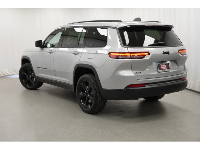 Nuevos JEEP GRAND CHEROKEE L à Estados chez autogozo