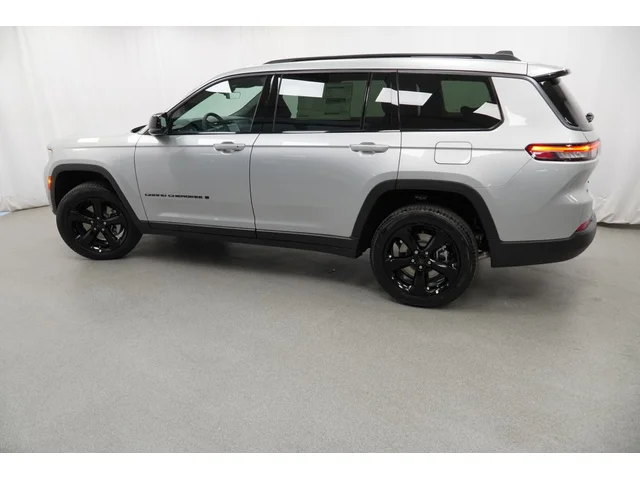 Nuevos JEEP GRAND CHEROKEE L à Estados chez autogozo