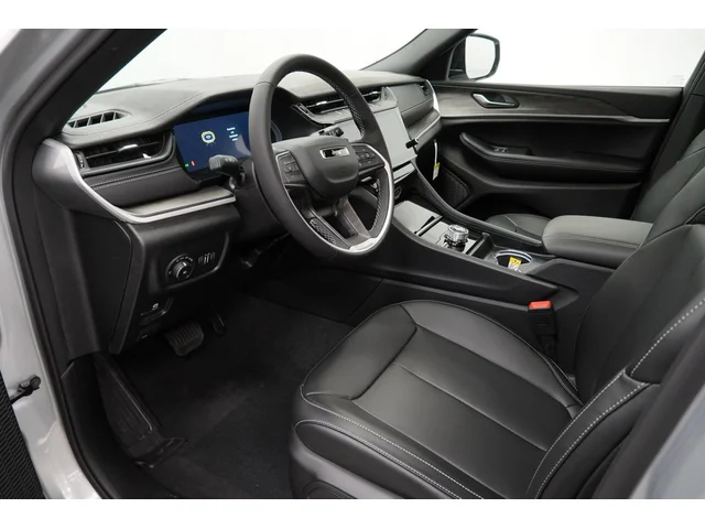 Nuevos JEEP GRAND CHEROKEE L à Estados chez autogozo
