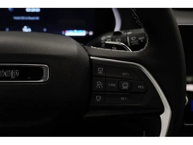 Nuevos JEEP GRAND CHEROKEE L à Estados chez autogozo