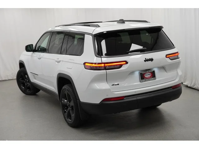 Nuevos JEEP GRAND CHEROKEE L à Estados chez autogozo