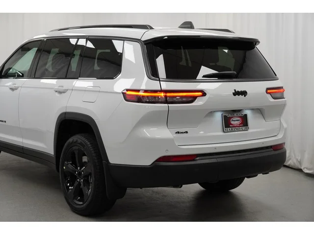 Nuevos JEEP GRAND CHEROKEE L à Estados chez autogozo