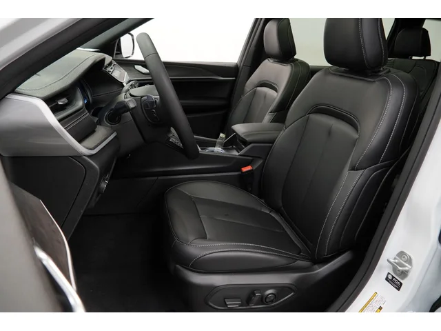 Nuevos JEEP GRAND CHEROKEE L à Estados chez autogozo