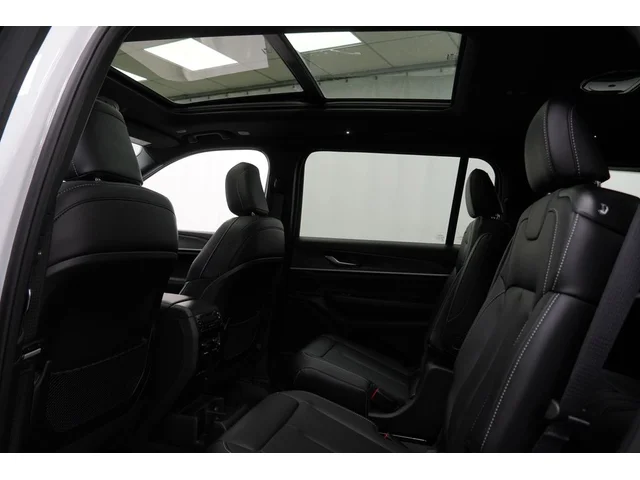 Nuevos JEEP GRAND CHEROKEE L à Estados chez autogozo