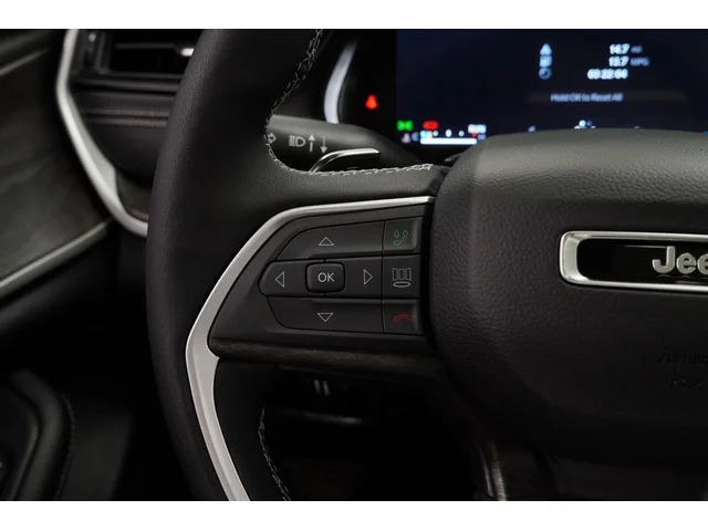 Nuevos JEEP GRAND CHEROKEE L à Estados chez autogozo