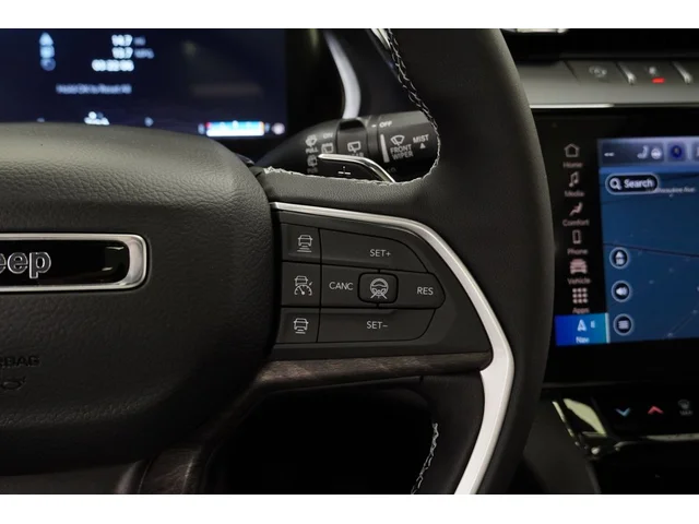 Nuevos JEEP GRAND CHEROKEE L à Estados chez autogozo