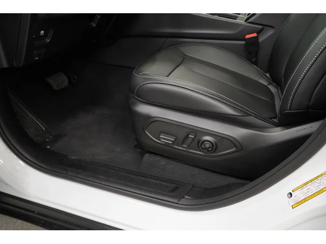 Nuevos JEEP GRAND CHEROKEE L à Estados chez autogozo