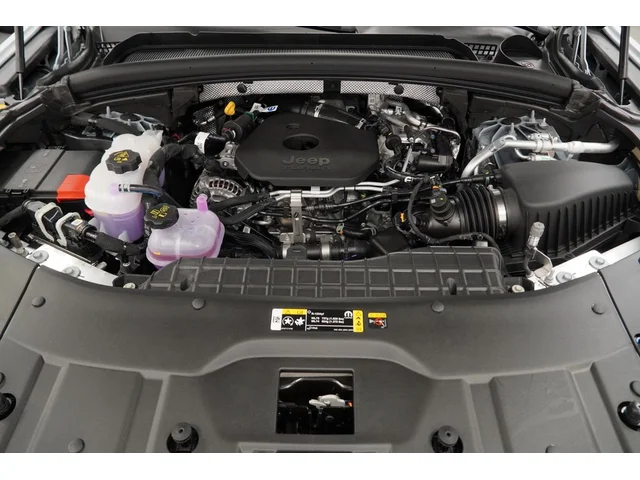 Nuevos JEEP GRAND CHEROKEE L à Estados chez autogozo