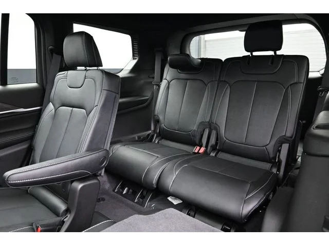 Nuevos JEEP GRAND CHEROKEE L à Estados chez autogozo