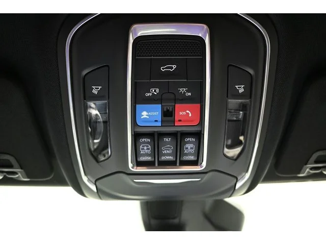 Nuevos JEEP GRAND CHEROKEE L à Estados chez autogozo