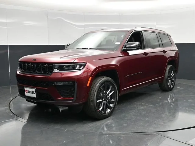 Nuevos JEEP GRAND CHEROKEE L à Estados chez autogozo