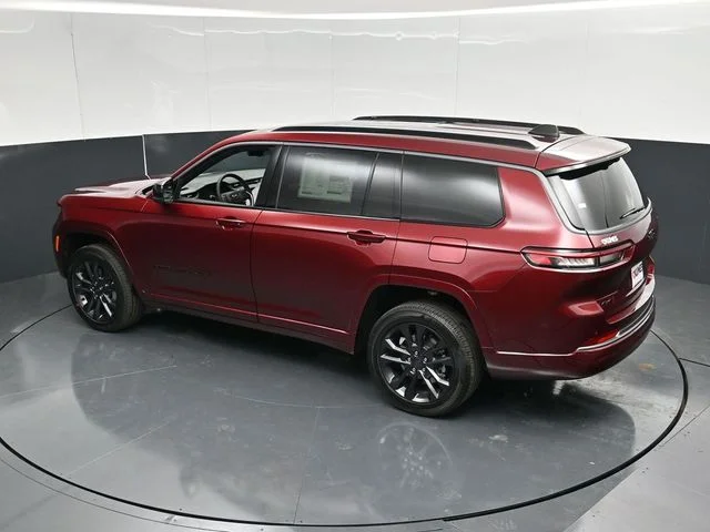 Nuevos JEEP GRAND CHEROKEE L à Estados chez autogozo