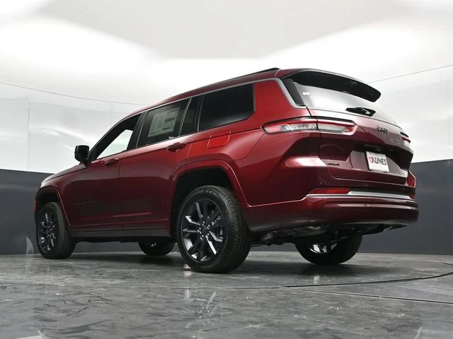 Nuevos JEEP GRAND CHEROKEE L à Estados chez autogozo