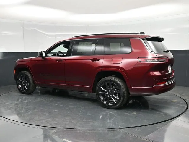 Nuevos JEEP GRAND CHEROKEE L à Estados chez autogozo