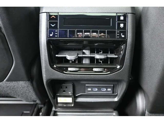 Nuevos JEEP GRAND CHEROKEE L à Estados chez autogozo