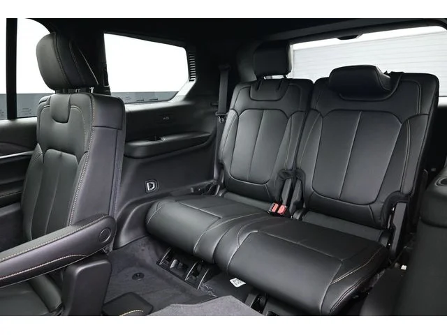 Nuevos JEEP GRAND CHEROKEE L à Estados chez autogozo