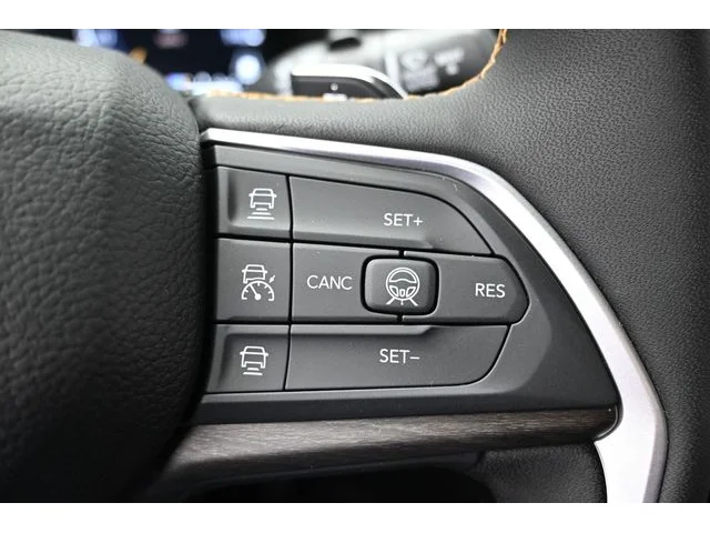Nuevos JEEP GRAND CHEROKEE L à Estados chez autogozo
