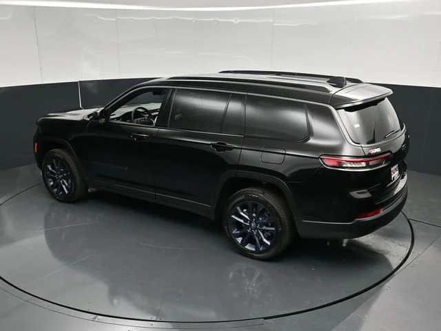 Nuevos JEEP GRAND CHEROKEE L à Estados chez autogozo