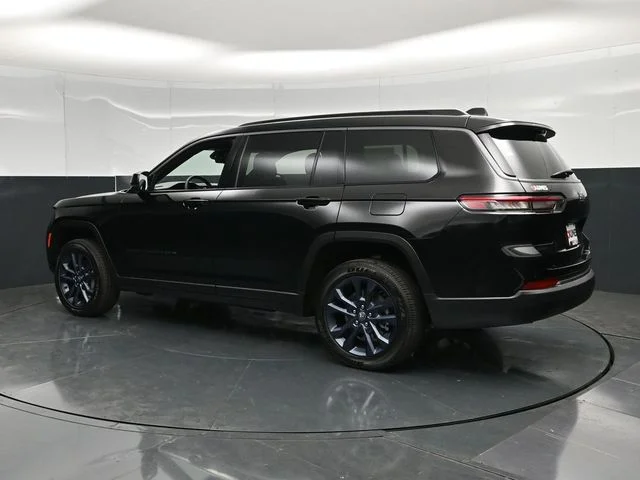 Nuevos JEEP GRAND CHEROKEE L à Estados chez autogozo