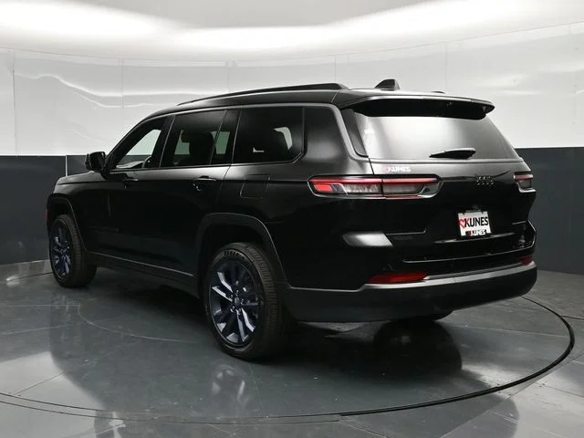 Nuevos JEEP GRAND CHEROKEE L à Estados chez autogozo