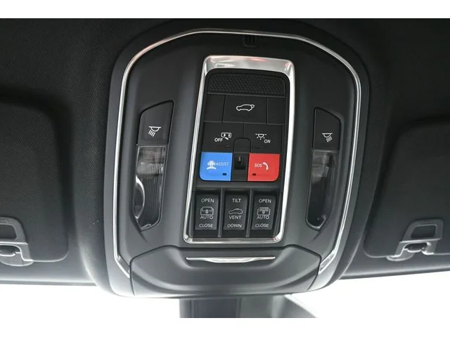 Nuevos JEEP GRAND CHEROKEE L à Estados chez autogozo