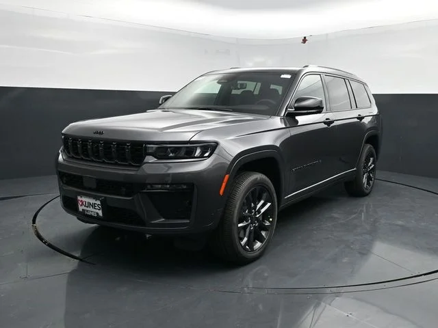 Nuevos JEEP GRAND CHEROKEE L à Estados chez autogozo