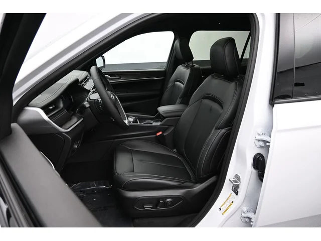 Nuevos JEEP GRAND CHEROKEE L à Estados chez autogozo