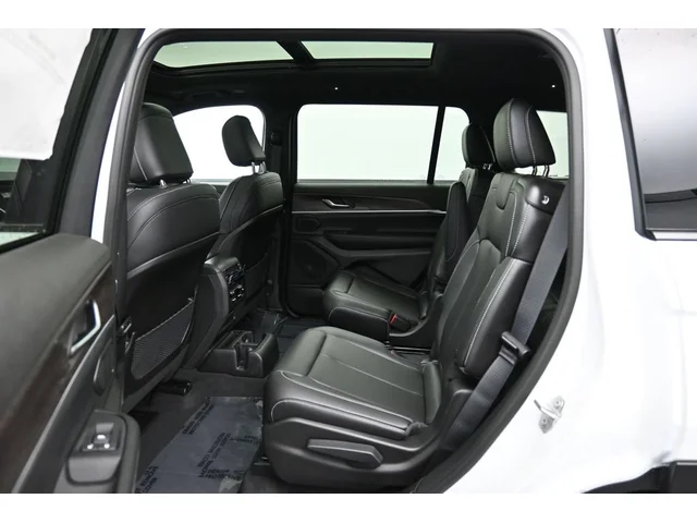 Nuevos JEEP GRAND CHEROKEE L à Estados chez autogozo
