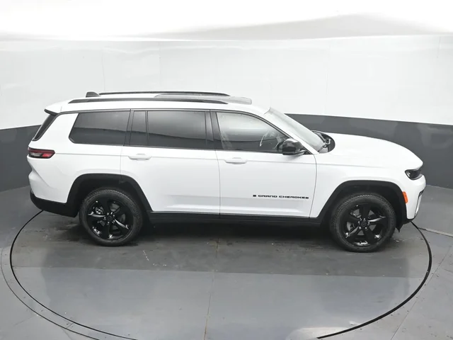 Nuevos JEEP GRAND CHEROKEE L à Estados chez autogozo