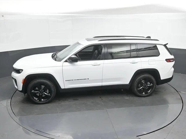 Nuevos JEEP GRAND CHEROKEE L à Estados chez autogozo