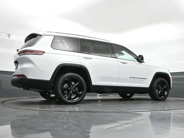 Nuevos JEEP GRAND CHEROKEE L à Estados chez autogozo