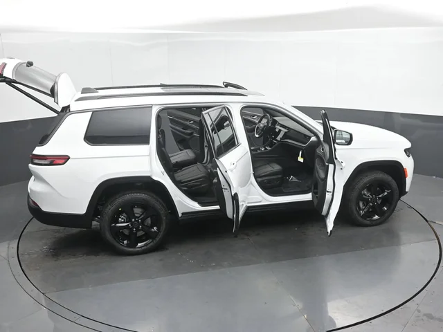 Nuevos JEEP GRAND CHEROKEE L à Estados chez autogozo