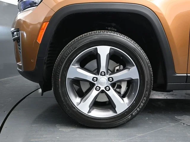 Nuevos JEEP GRAND CHEROKEE L à Estados chez autogozo