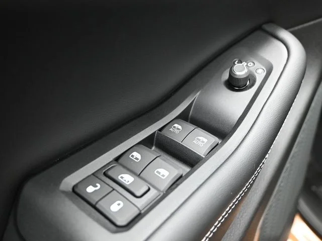 Nuevos JEEP GRAND CHEROKEE L à Estados chez autogozo