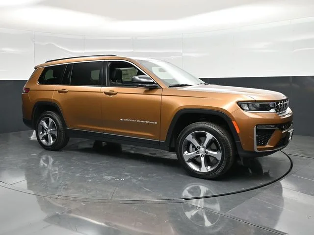 Nuevos JEEP GRAND CHEROKEE L à Estados chez autogozo