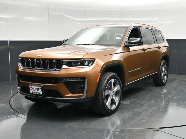 Nuevos JEEP GRAND CHEROKEE L à Estados chez autogozo