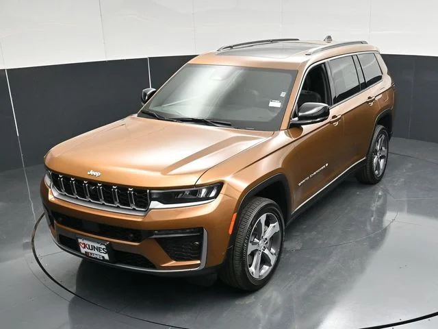 Nuevos JEEP GRAND CHEROKEE L à Estados chez autogozo